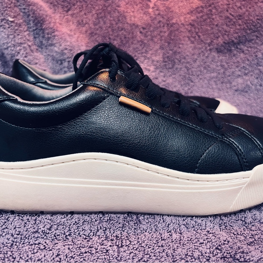 Dr. Scholl's Black Smooth Platform Women’s Sneakers